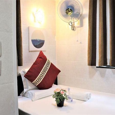 The One Inn Гонконг Экстерьер фото